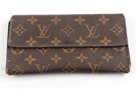 are louis vuitton wallets made in france.